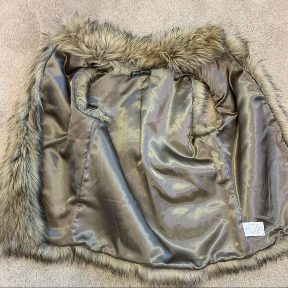 Eddie Bauer faux fur vegan brown tan hook closure fall winter vest size Medium - Picture 4 of 10
